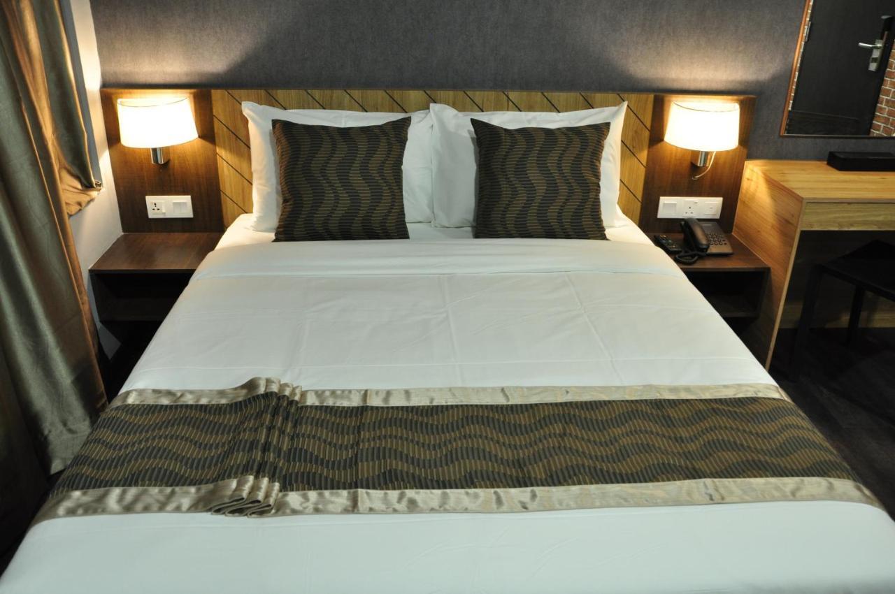 Valya Hotel, Kuala Terengganu Ngoại thất bức ảnh