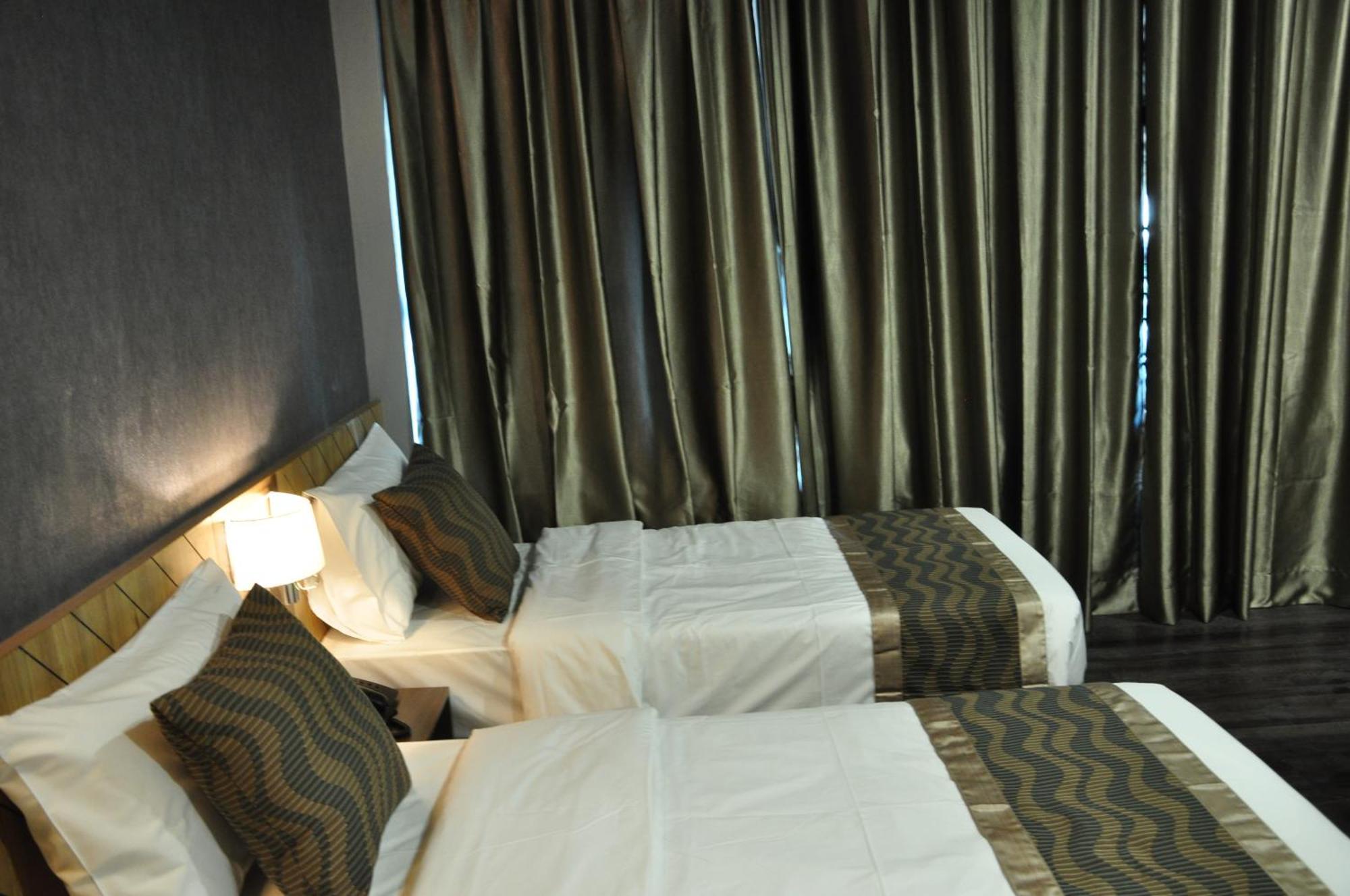 Valya Hotel, Kuala Terengganu Ngoại thất bức ảnh