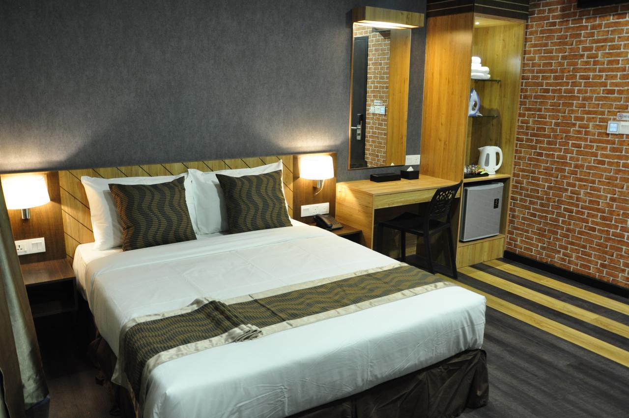 Valya Hotel, Kuala Terengganu Ngoại thất bức ảnh